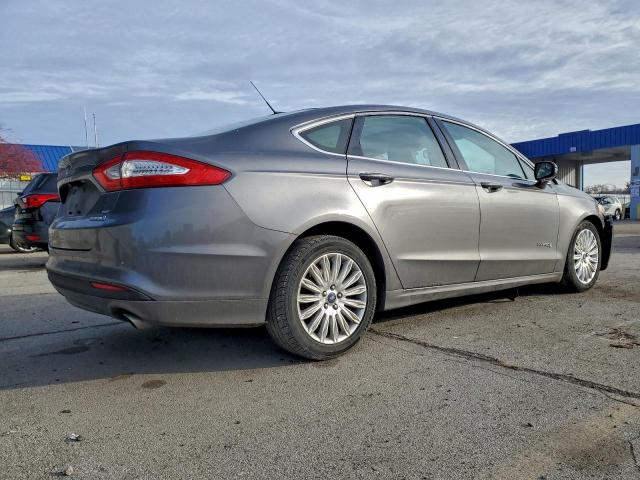 Ford Fusion Se Hybrid Image 4