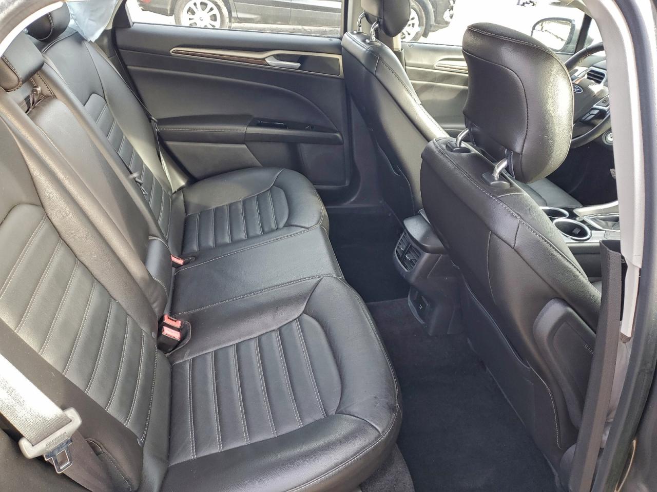 Ford Fusion Se Hybrid Image 11