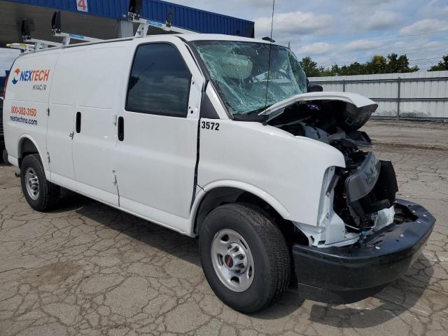 GMC Savana G2500 Image 10