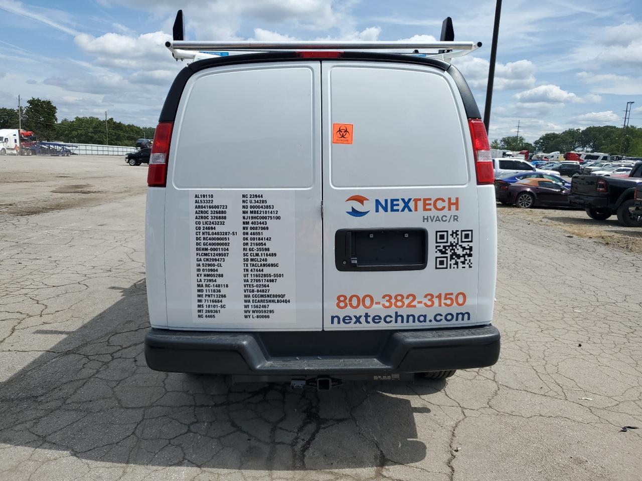 GMC Savana G2500 Image 7