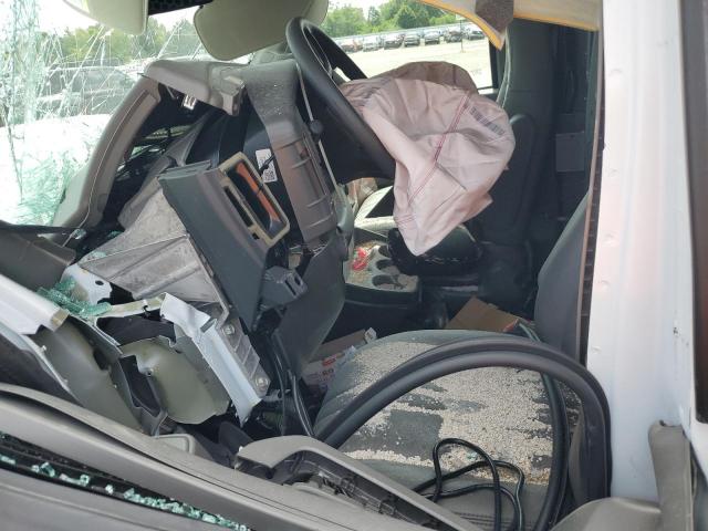 GMC Savana G2500 Image 8