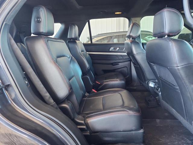 Ford Explorer Sport Image 8