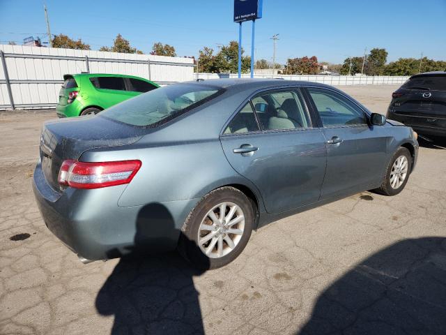 Toyota Camry Base Image 3