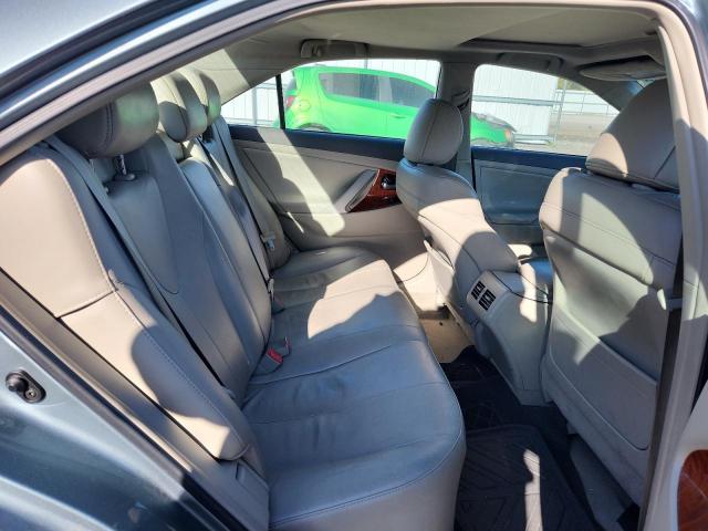 Toyota Camry Base Image 9