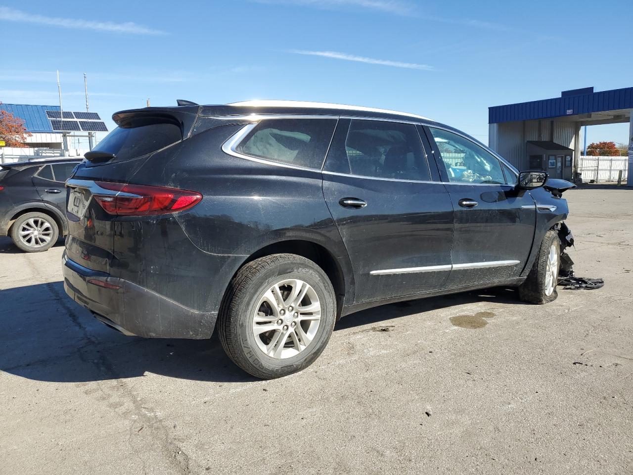 Buick Enclave Essence Image 3