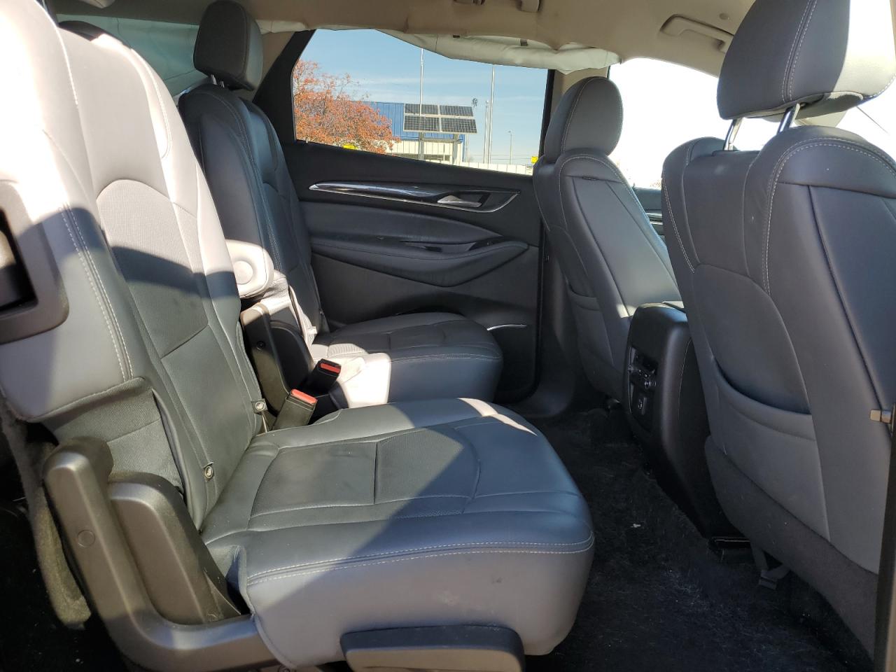 Buick Enclave Essence Image 9