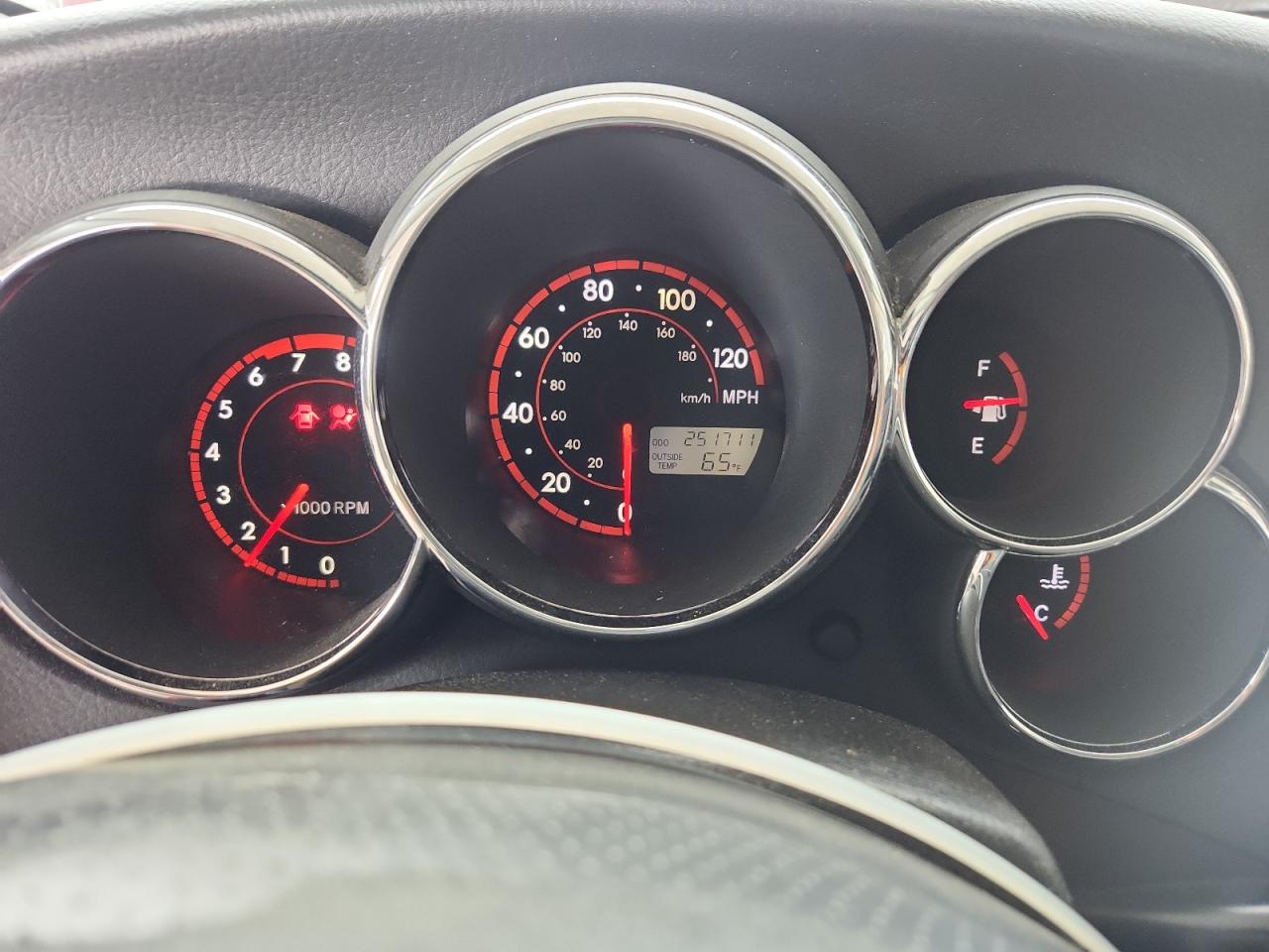 Toyota Corolla Xr Image 6