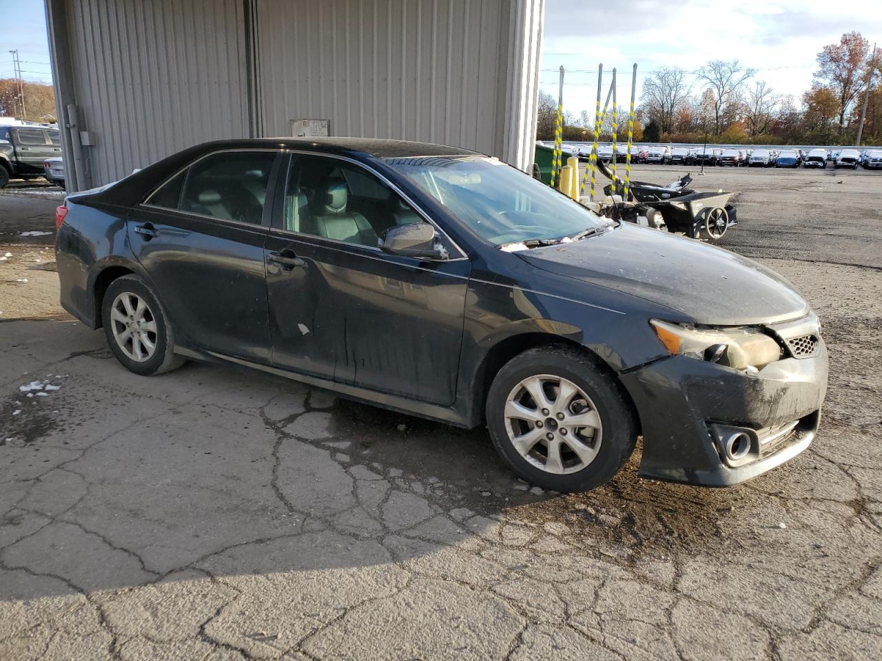 Toyota Camry L Image 4