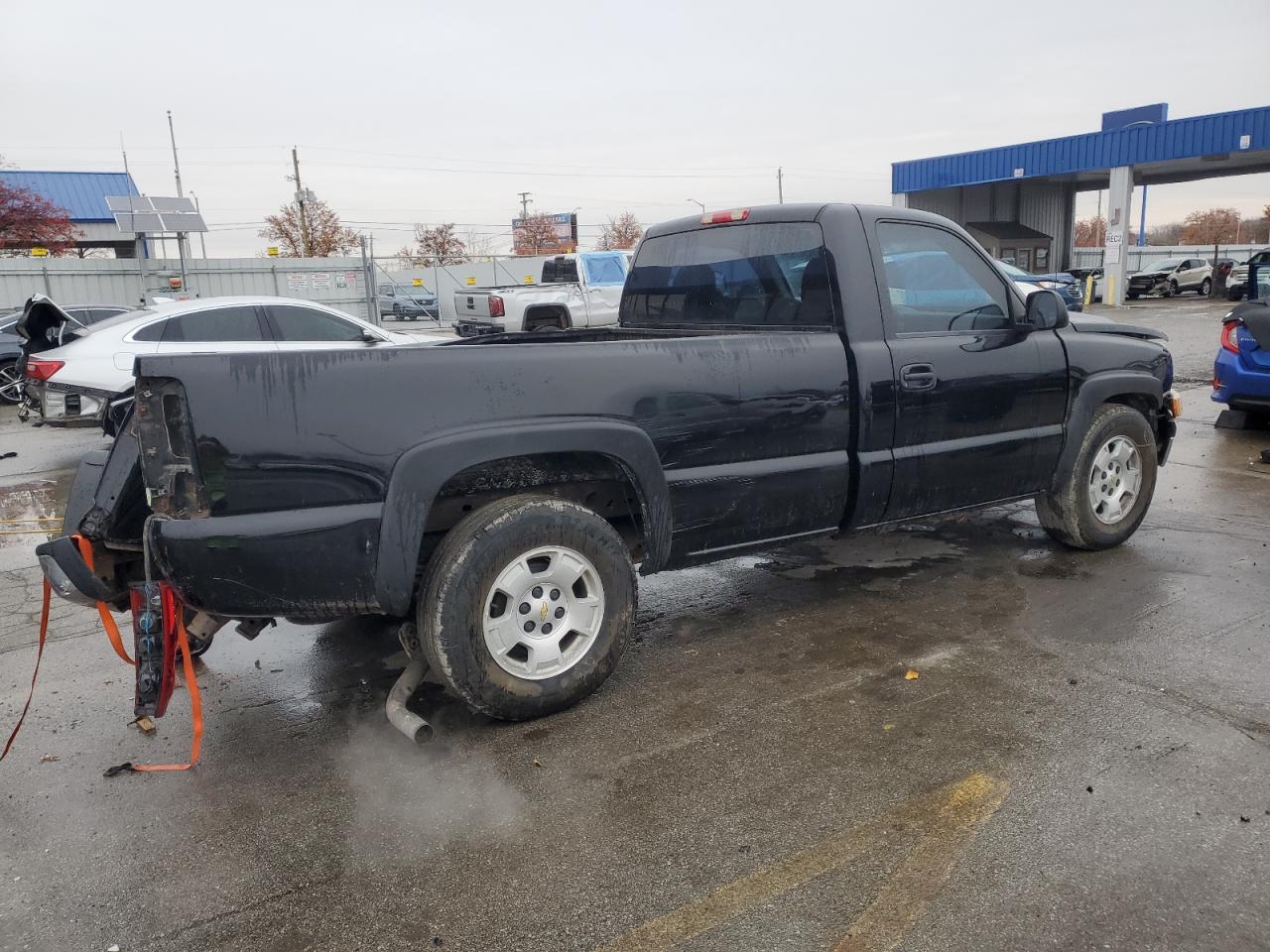 Chevrolet Silverado C1500 Image 3