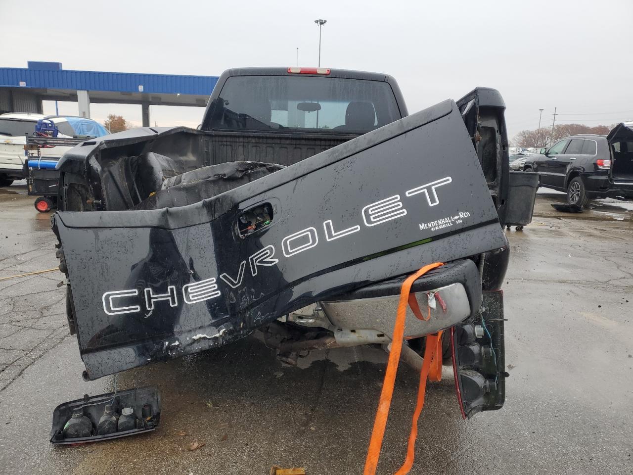 Chevrolet Silverado C1500 Image 2