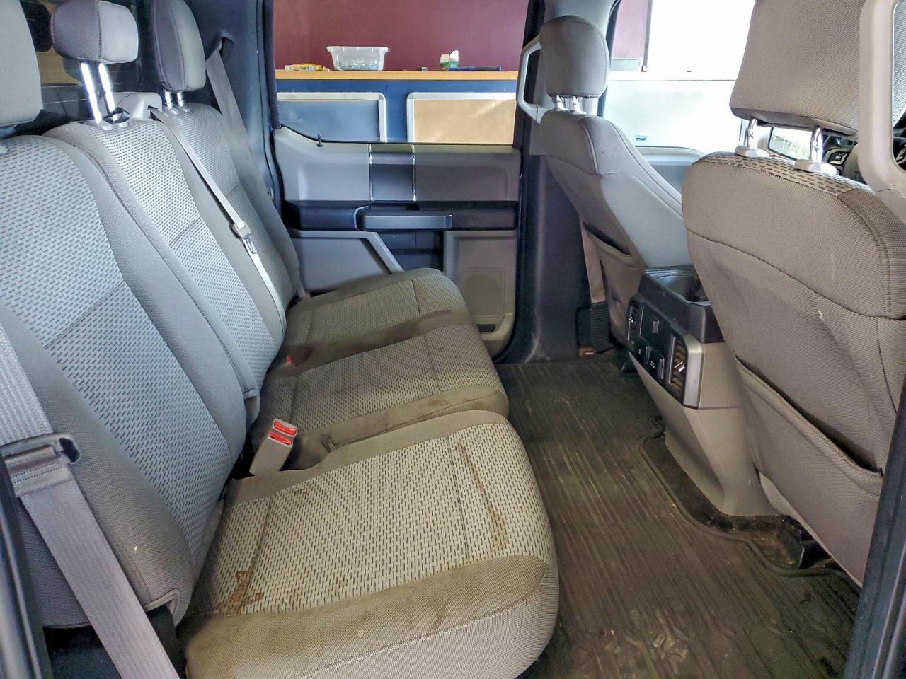 Ford F-150 Supercrew Image 2