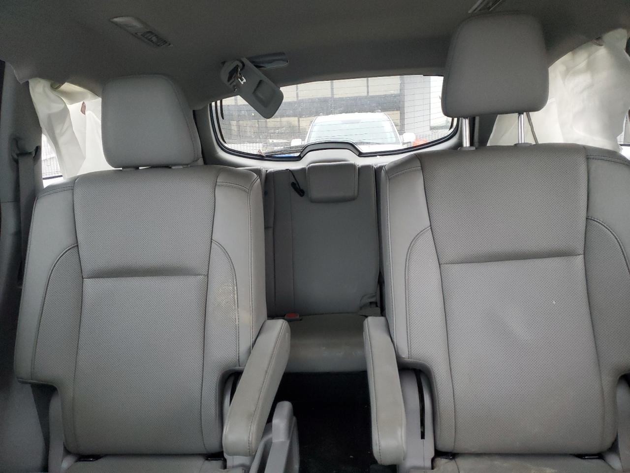 Toyota Highlander Limited Image 11
