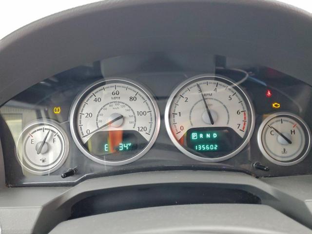 Chrysler Minivan Touring Image 3