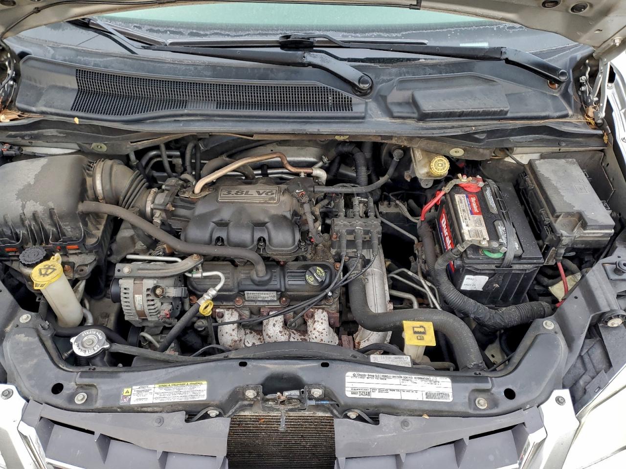 Chrysler Minivan Touring Image 4