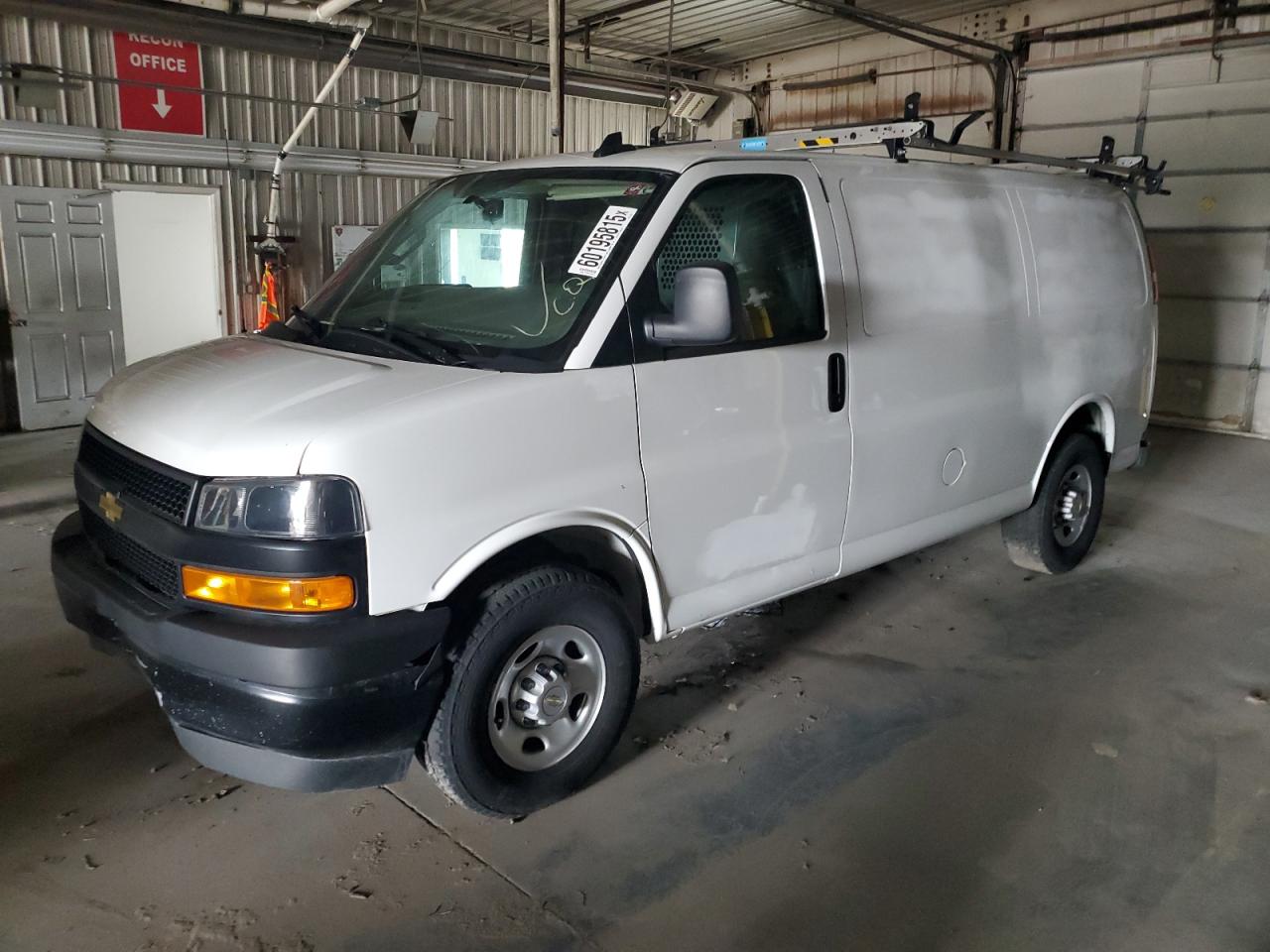 Chevrolet Express Image 1