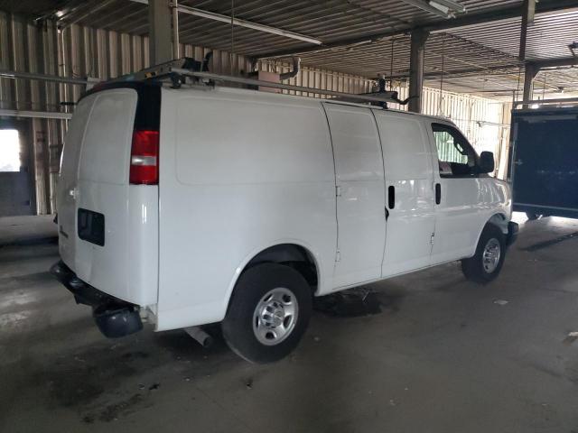 Chevrolet Express Image 2