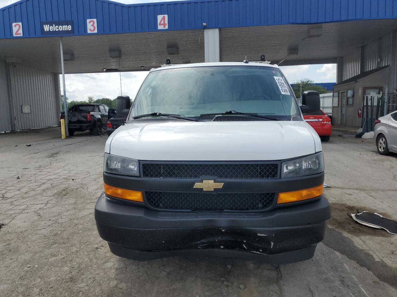 Chevrolet Express Image 6