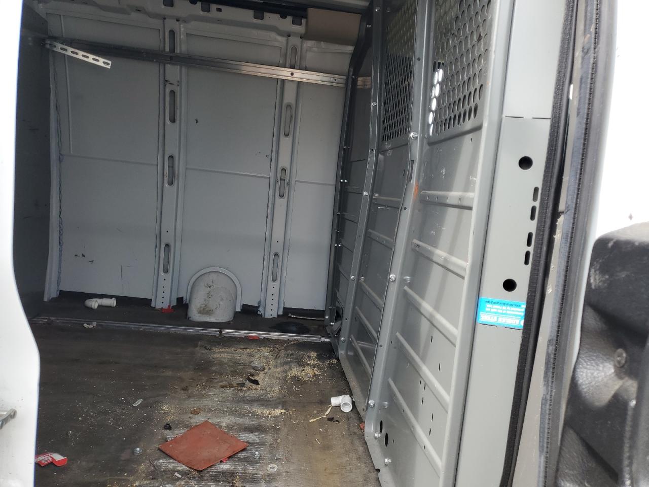 Chevrolet Express Image 9