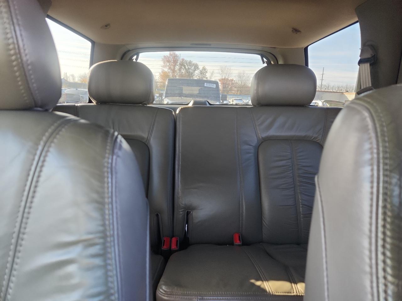 Oldsmobile Bravada Image 2