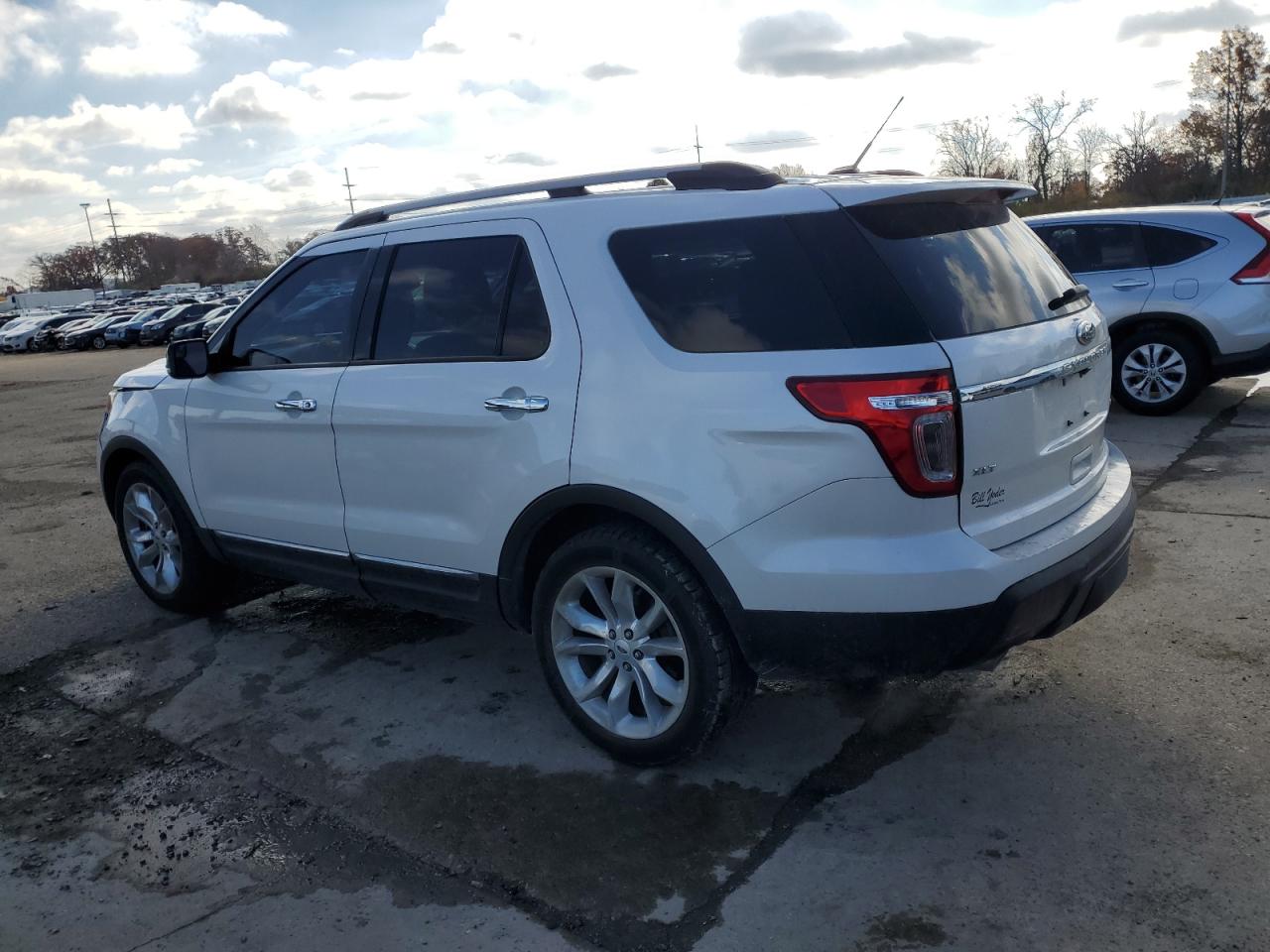 Ford Explorer Xlt Image 13