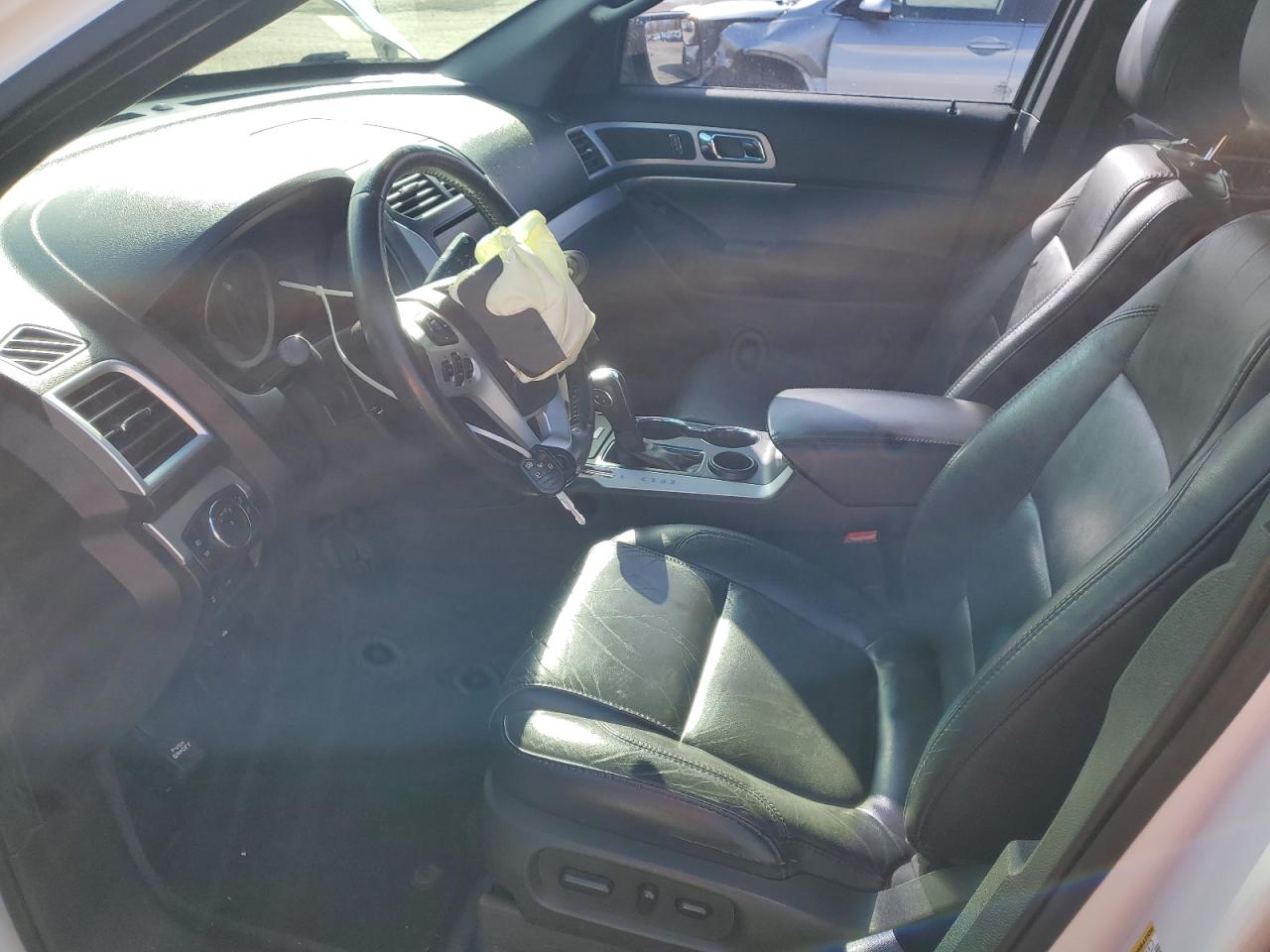 Ford Explorer Xlt Image 7