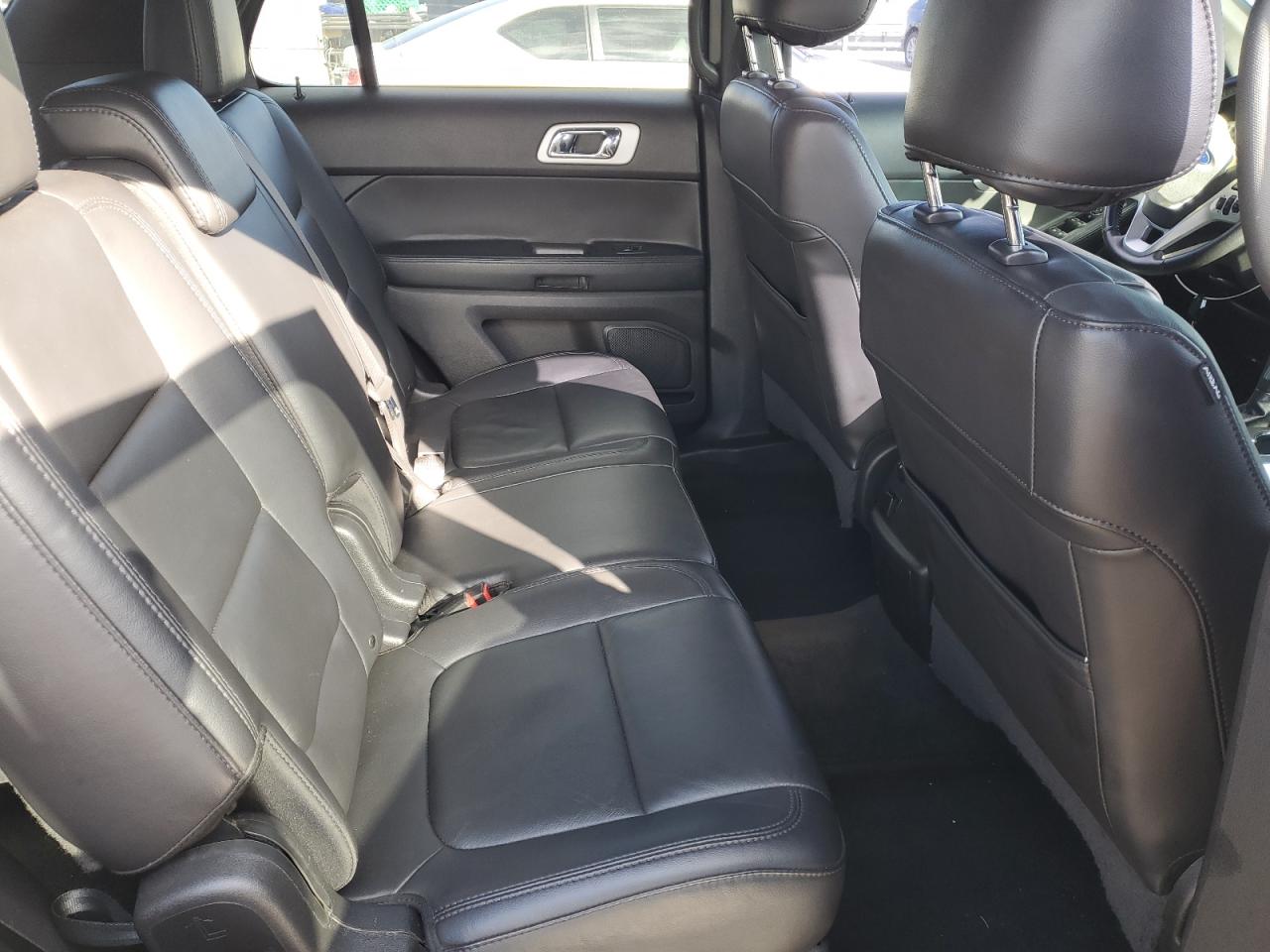 Ford Explorer Xlt Image 11