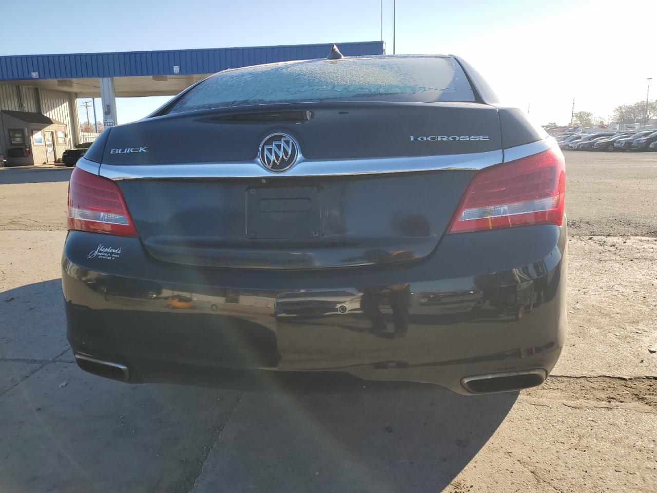 Buick LaCrosse Image 3