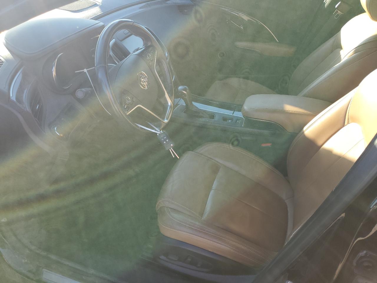 Buick LaCrosse Image 6