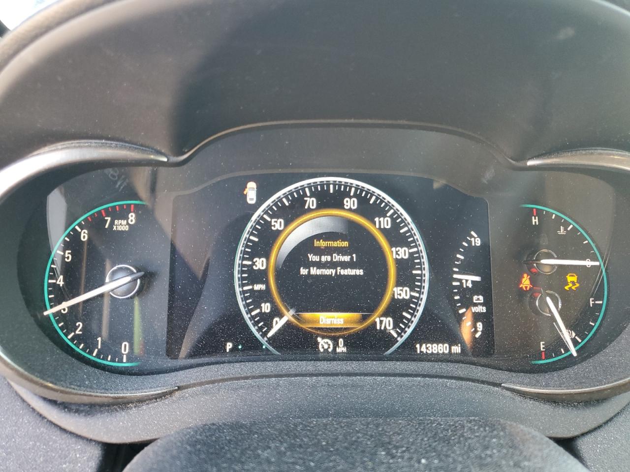 Buick LaCrosse Image 7