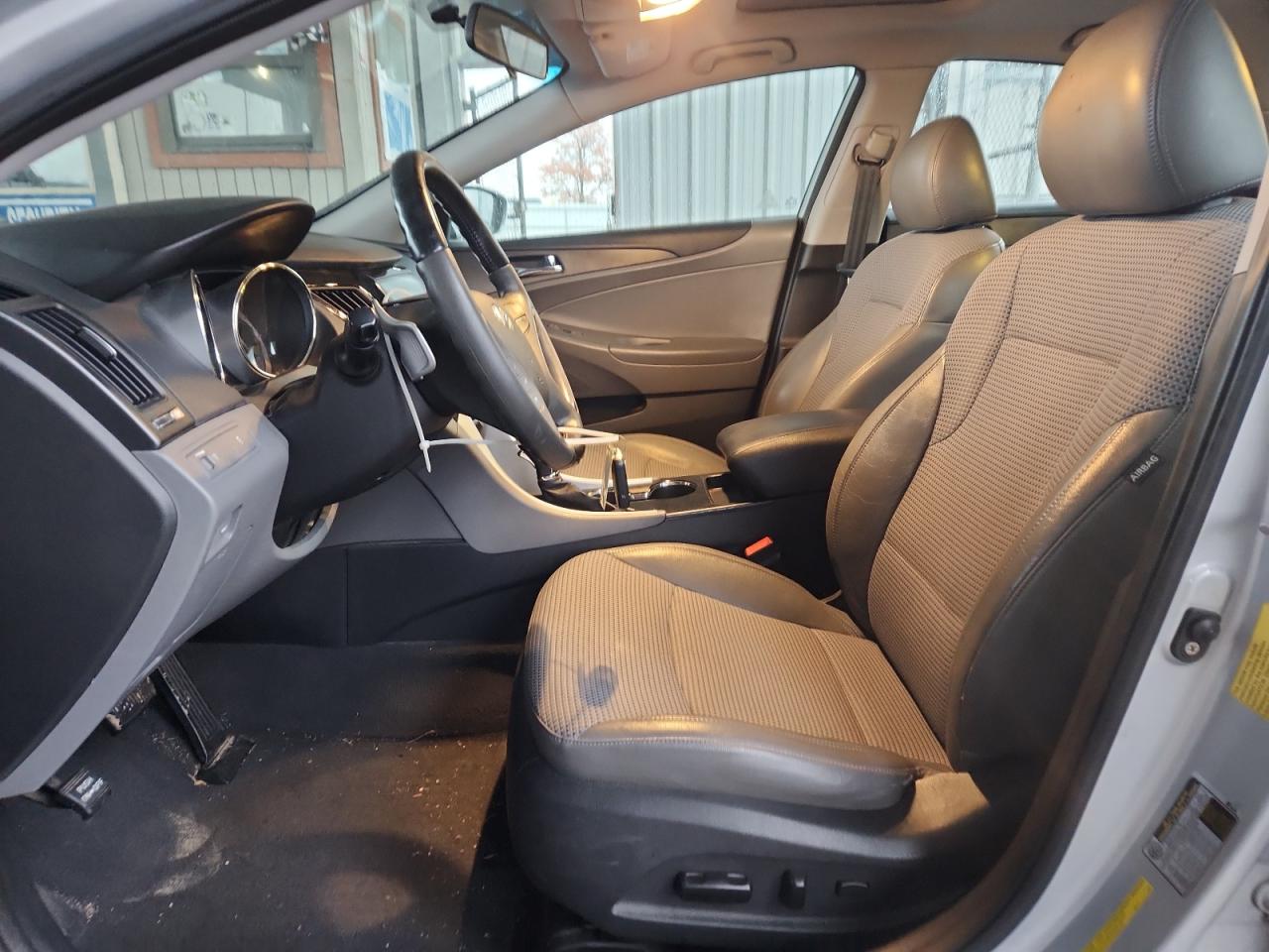 Hyundai SONATA Se Image 8