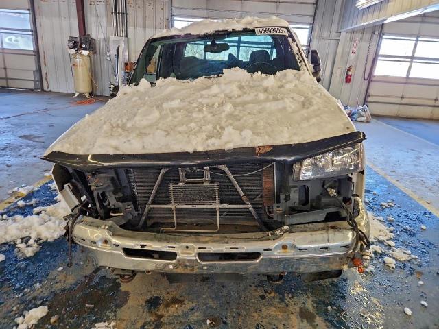 Chevrolet Silverado K2500 Heavy Duty Image 4