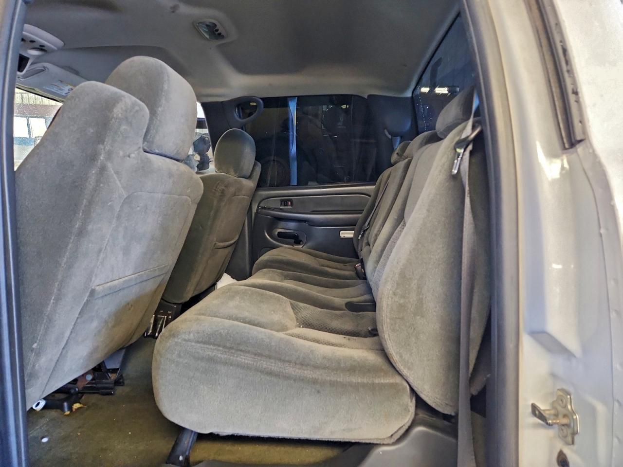 Chevrolet Silverado K2500 Heavy Duty Image 9