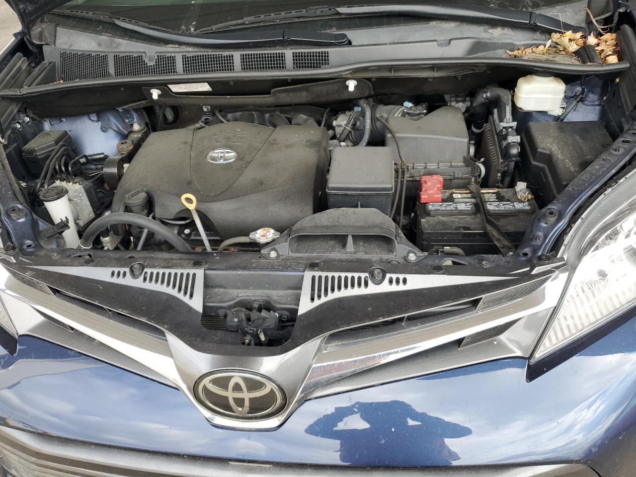 Toyota Sienna Xle Image 8