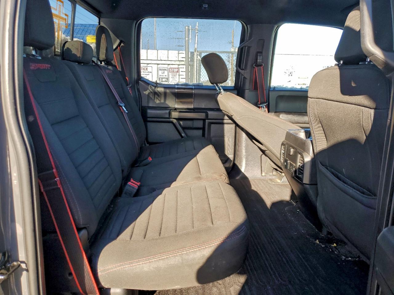 Ford F-150 Supercrew Image 12