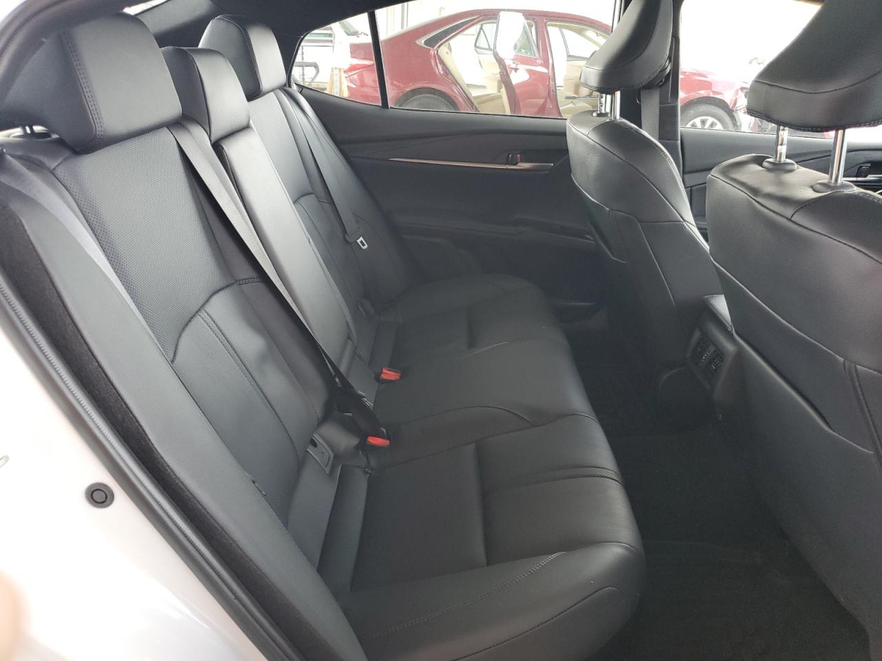 Toyota Camry Xse Image 12