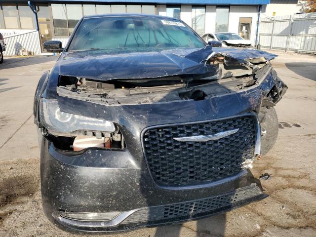 Chrysler 300 S Image 8