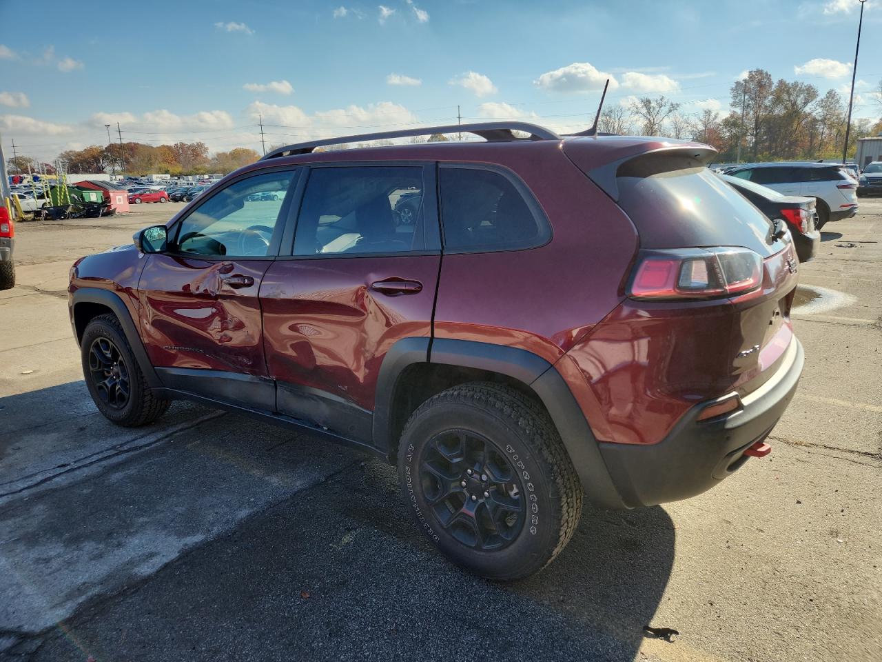 Jeep Cherokee Trailhawk Image 2