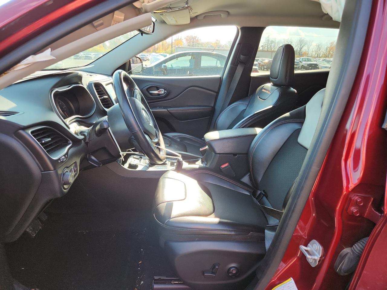 Jeep Cherokee Trailhawk Image 7