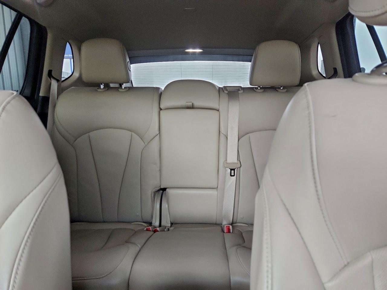 Buick Envision Essence Image 7