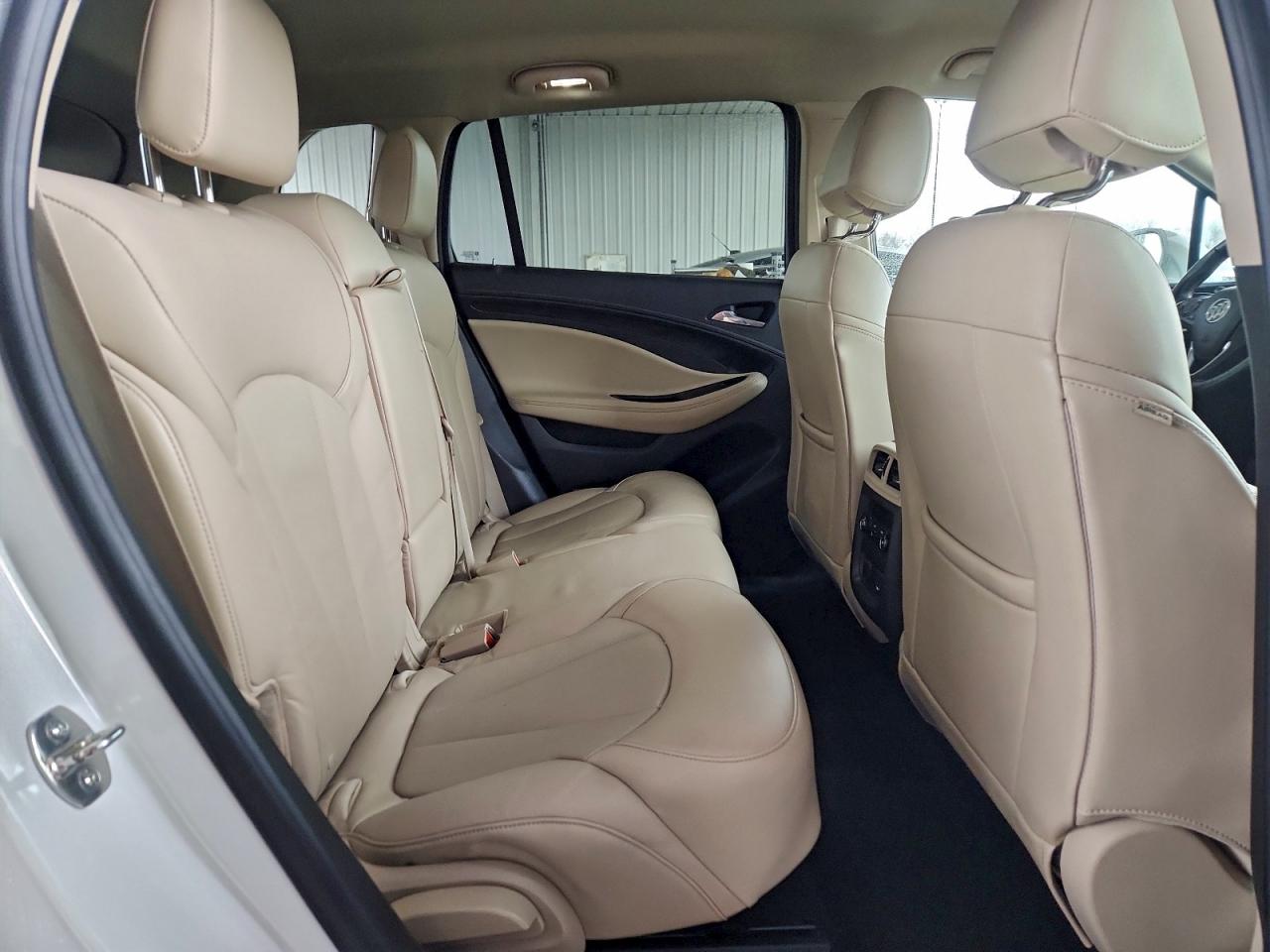 Buick Envision Essence Image 8