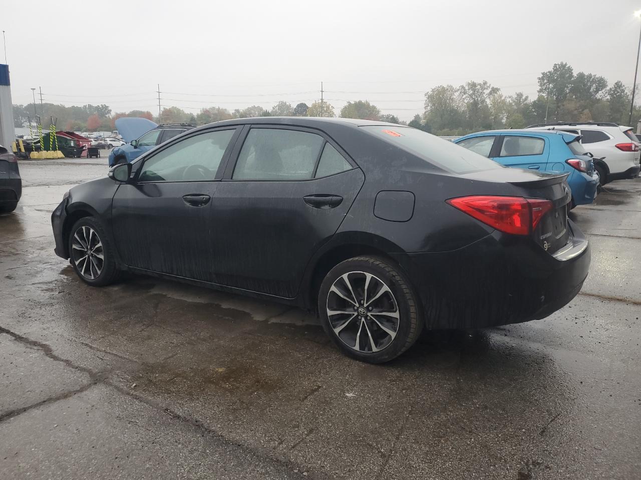 Toyota Corolla L Image 11