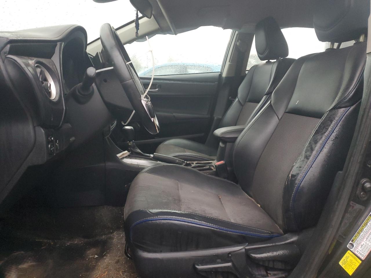 Toyota Corolla L Image 5