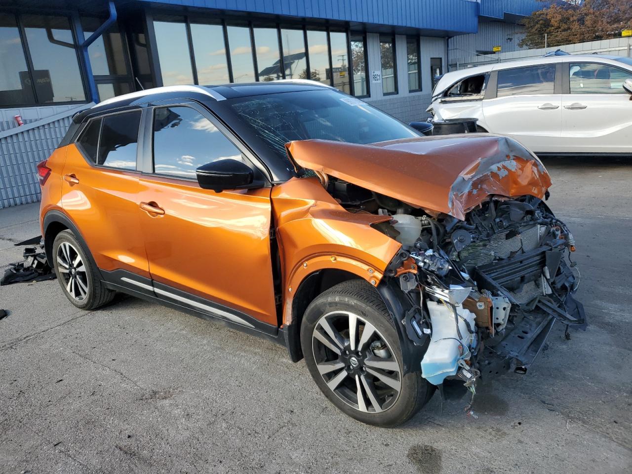 Nissan Kicks S Image 4