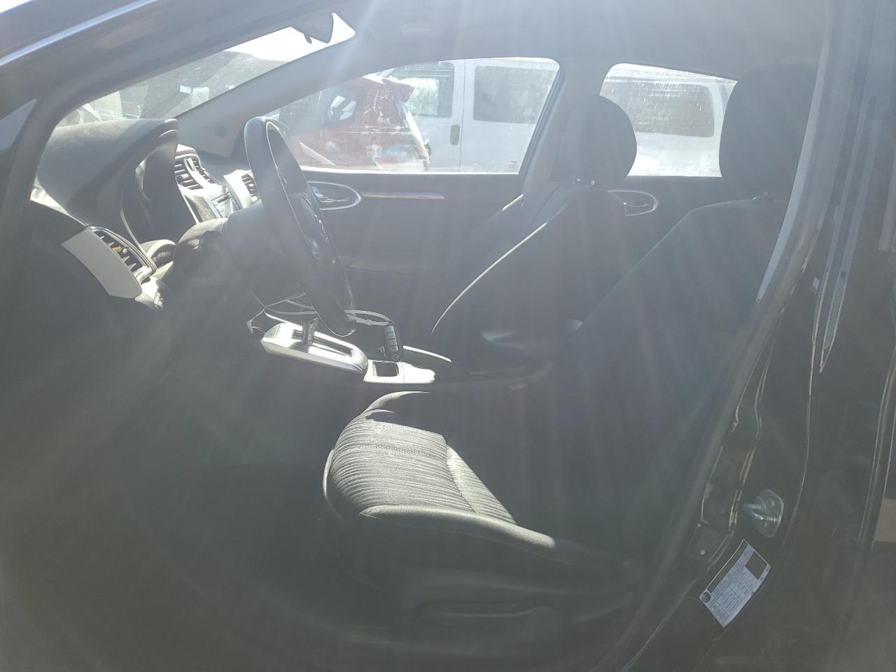 Nissan Sentra S Image 5