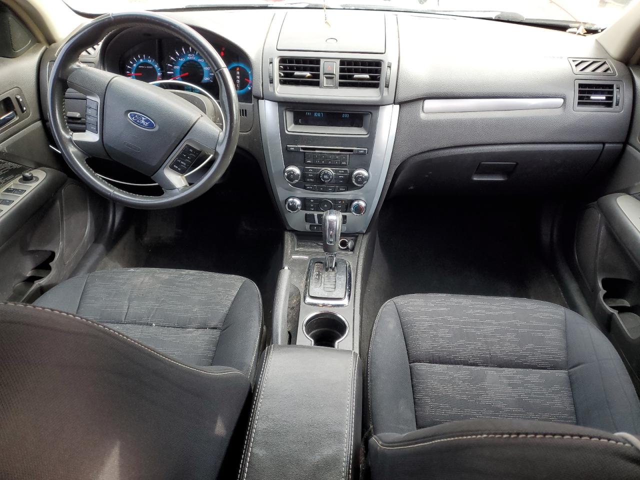 Ford Fusion Se Image 9