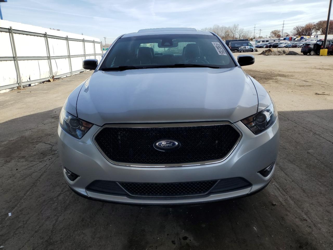 Ford Taurus Sho Image 5