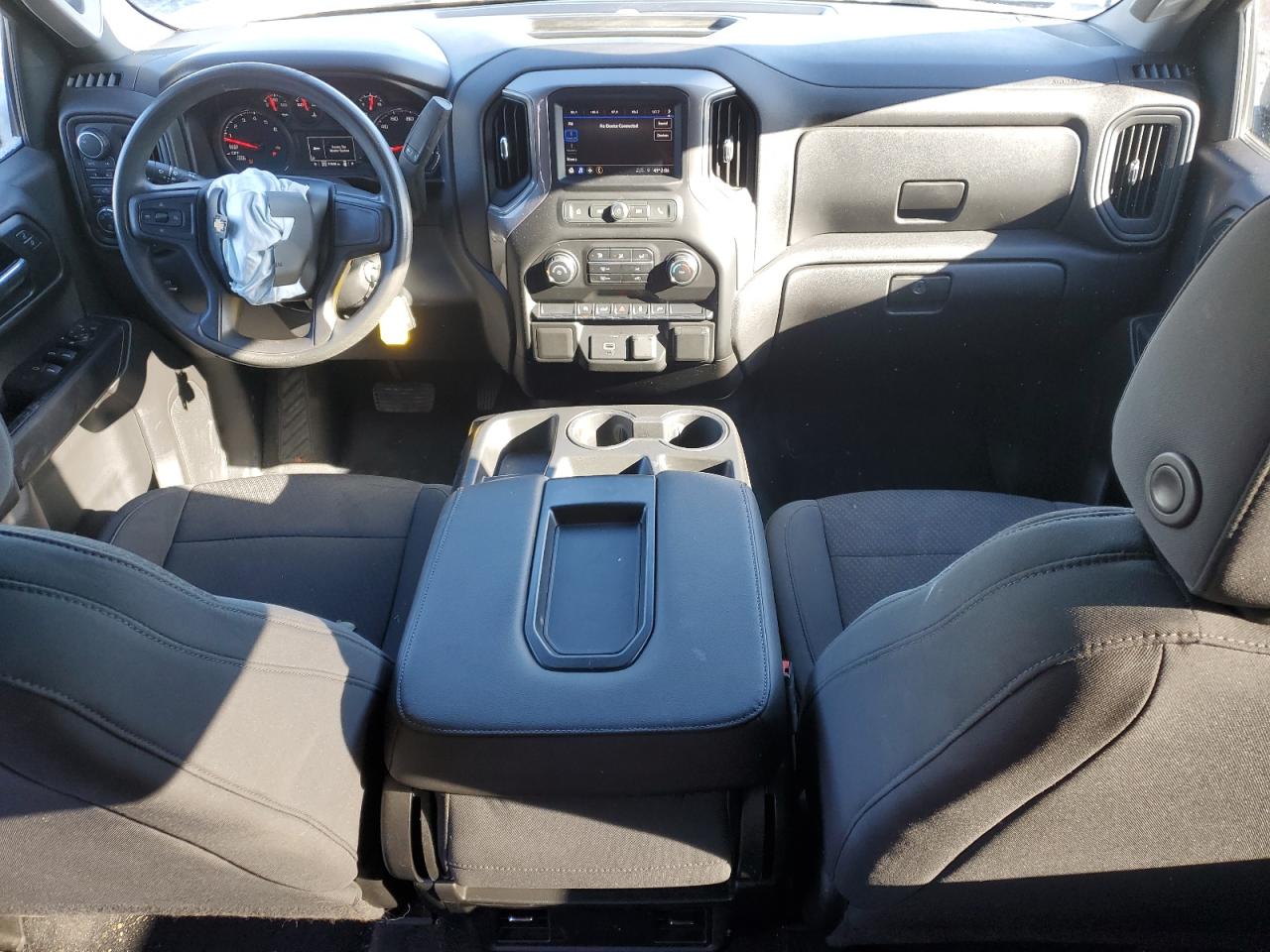 Chevrolet Silverado K1500 Custom Image 10