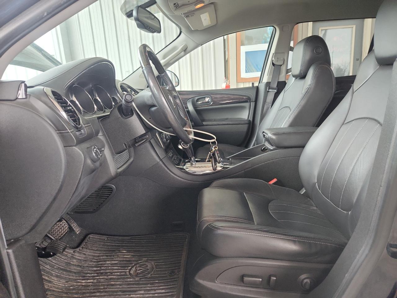 Buick Enclave Image 2