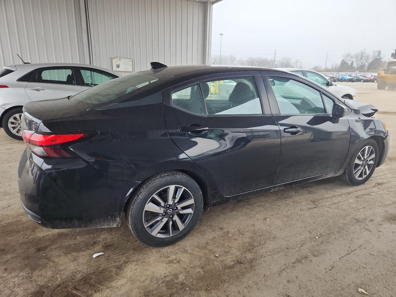 Nissan Versa Sv Image 7