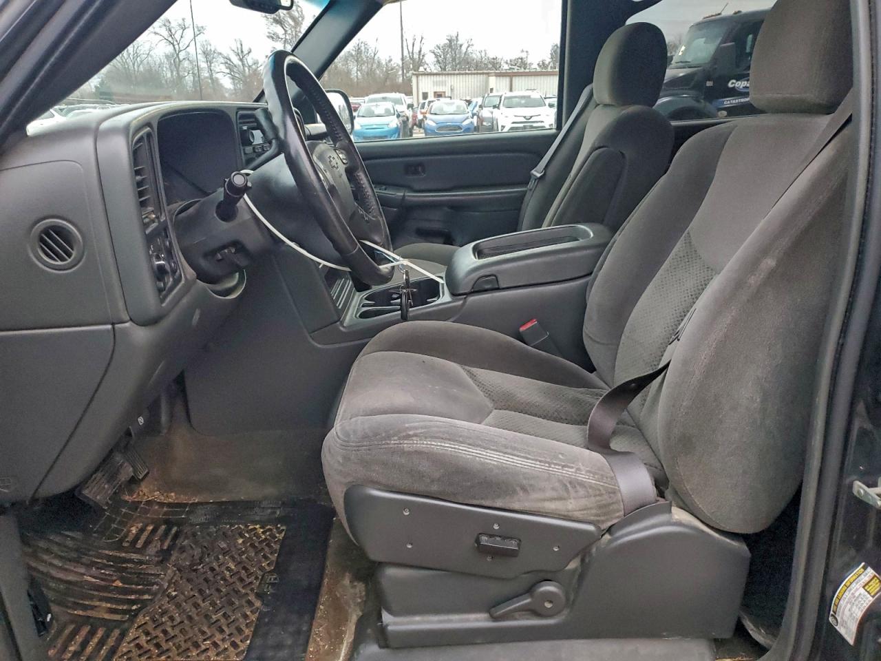 Chevrolet Silverado C1500 Image 11